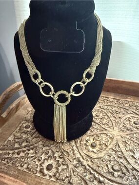 Ellen Tracy necklace
